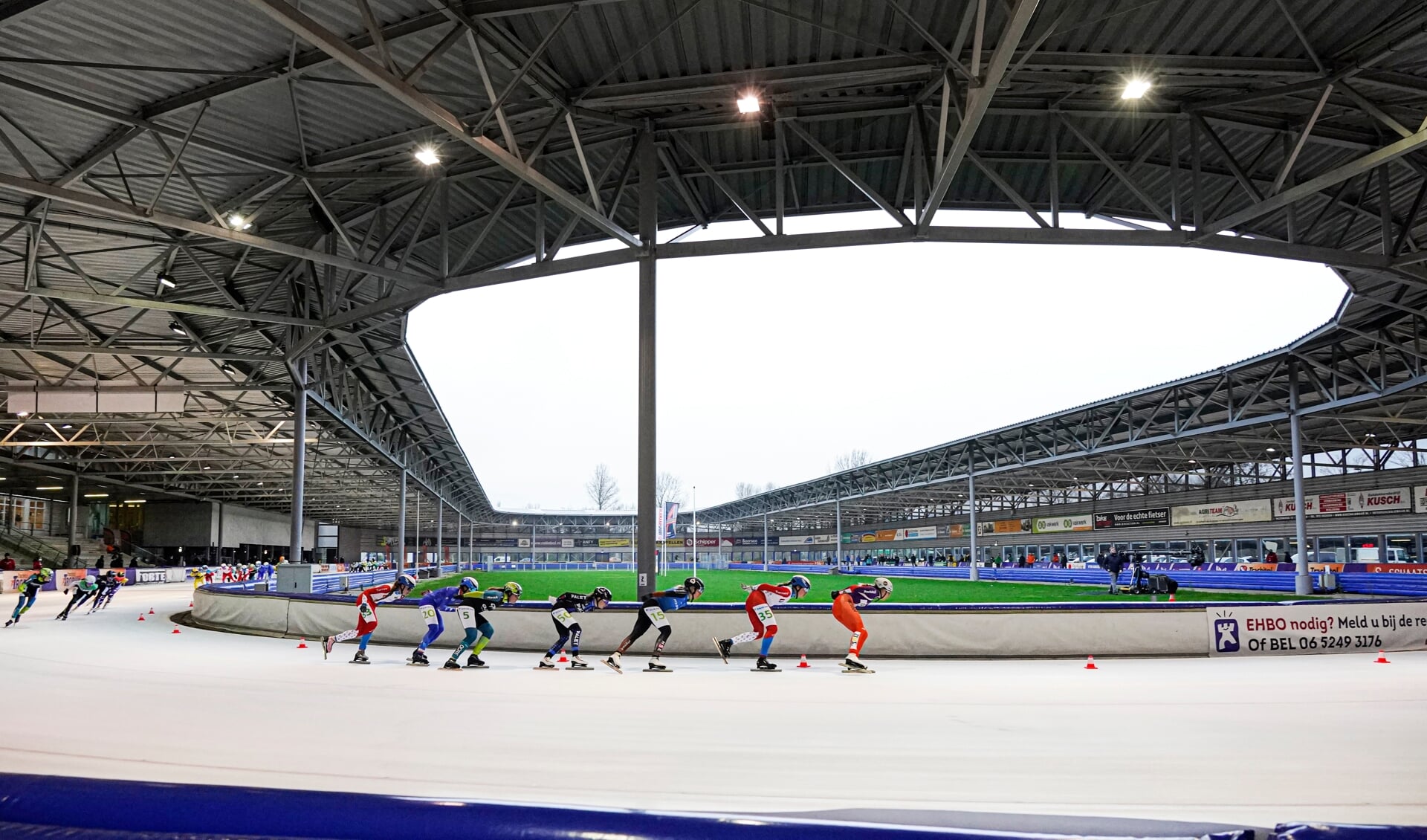 Alkmaar
Trachitol Vierdaagse Finale.

Foto; De trachitol Trophy is voor Elisa Dul uit Oene van team Zaanlander die op kop schaatst op ijsbaan de Meent.