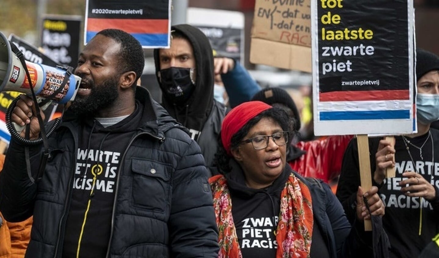 Voorman Jerry Afriyie en zijn achterban hadden er aanvankelijk goede zin in.