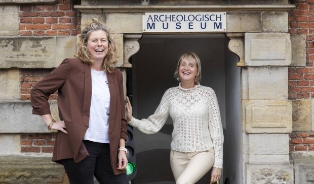 Marjolein van den Dries (links) en Anja van Zalinge.