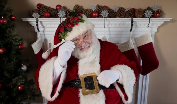 <p>Kom je ook onder leiding van de Kerstman een kerststukje maken?</p>
