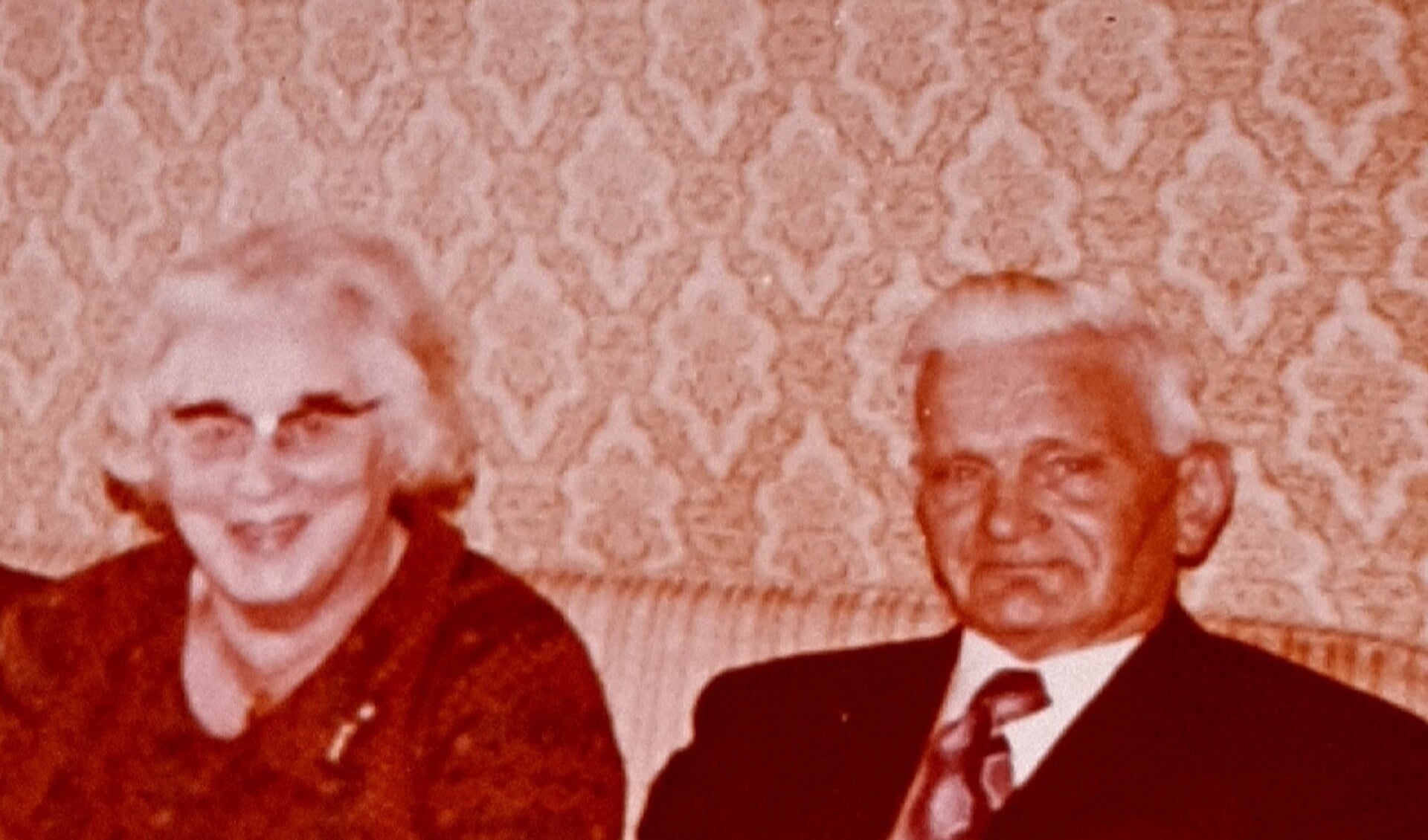 Oma Roosendaal en opa Rood uit Enkhuizen.