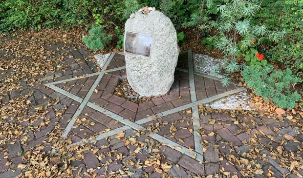 <p>Het Joodse herdenkingsmonument, voor alle omgekomen joden uit de Gemeente Castricum.</p>