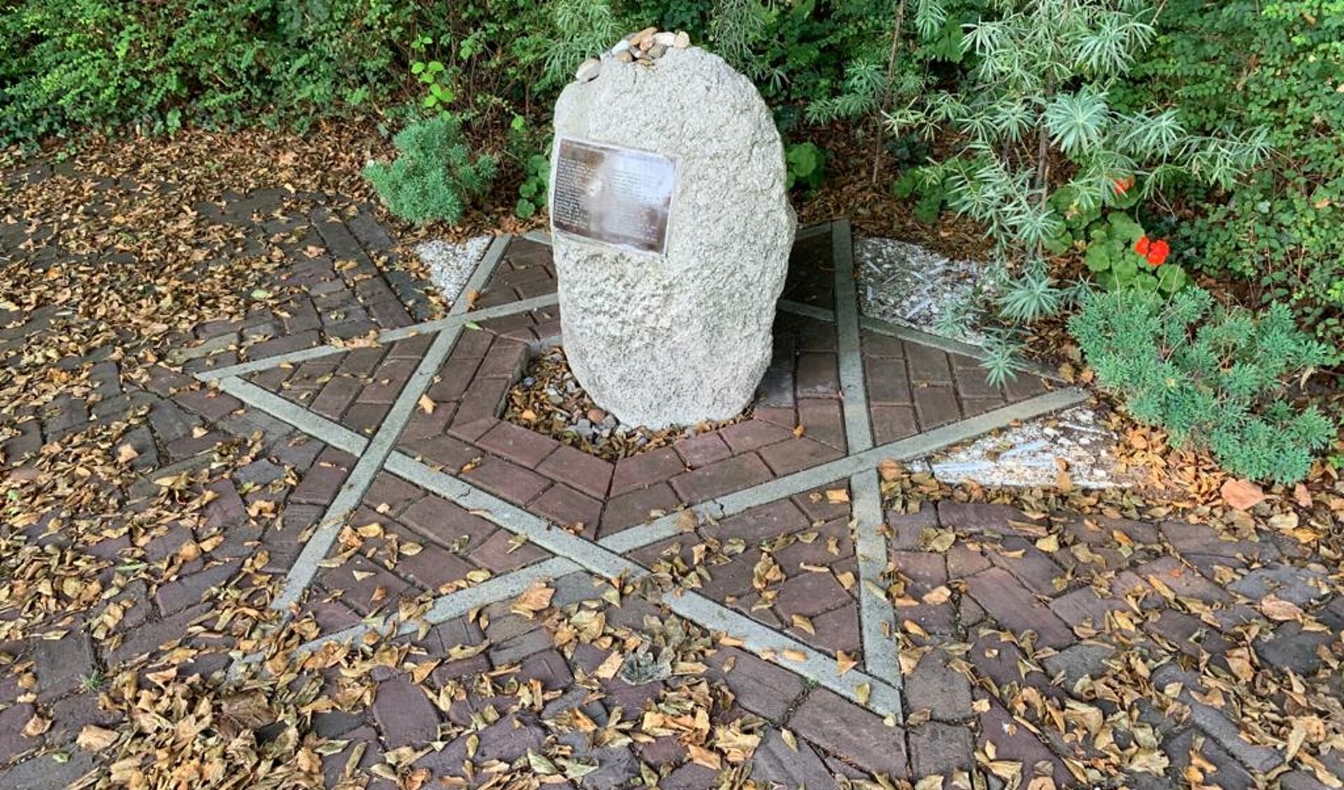 Het Joodse herdenkingsmonument, voor alle omgekomen joden uit de Gemeente Castricum.