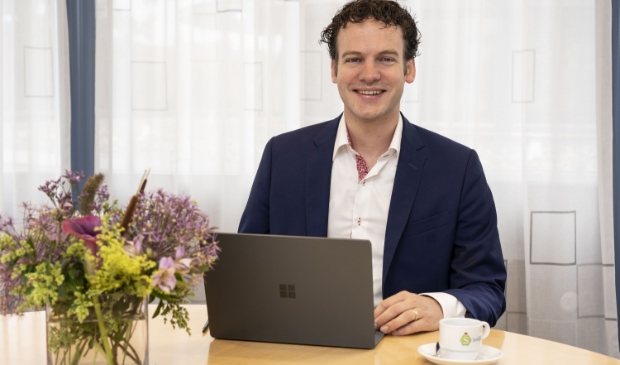 <p>Jelle Beemsterboer is blij met de waardering.</p>