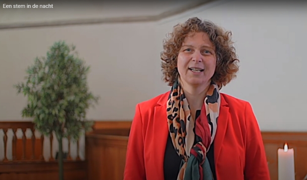 <p>De Zaandamse verhalenvertelster Eveline Masetti doet mee aan het online feelgood project Veertig dagen, veertig verhalen. </p>