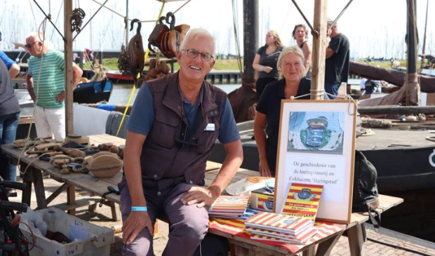 <p>Walther Haentjens tijdens het 50-jarig jubileum van de Vereniging Botterbehoud in het Buitenmuseum. </p>