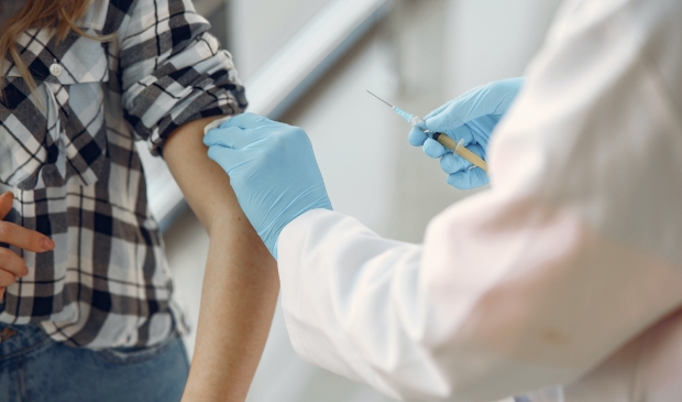 <p>Texel start met vaccineren.</p>