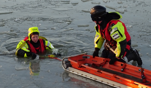 <p>Het was een druk weekend voor het ijsreddingteam van KNRM Marken. </p>