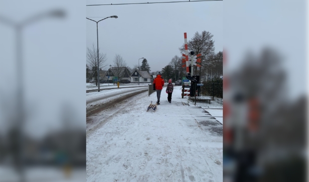 <p>Spoorwegovergang Castricum/Bakkum onbegaanbaar, straks vanwege vernieuwing en vervangen spoor.</p>