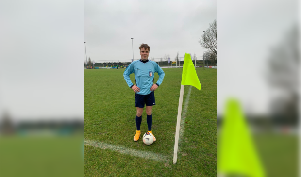 <p>Stan de Waal: voetballer en scheidsrechter bij FC Uitgeest.</p>