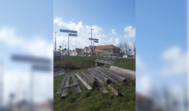 <p>De vloedplanken geven een rommelig gezicht.</p>