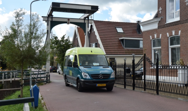 <p>Hij gaat weer rijden! De Buurtbus pakt de draad coronaproof weer op. </p>