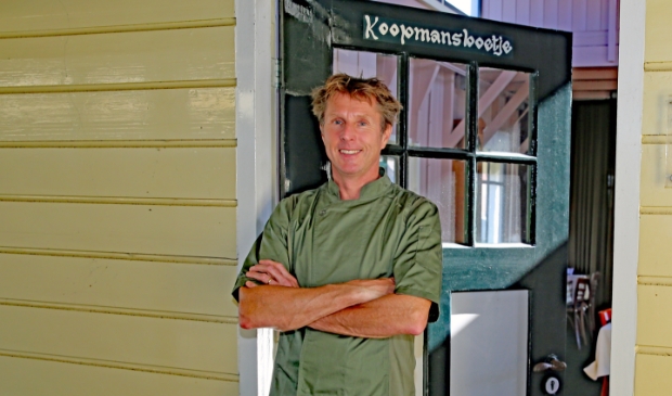 <p>Alain voor het Koopmansboetje.</p>