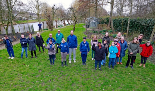 <p>De bewoners en begeleiders van De Kleine Ark voelen zich thuis in Oudkarspel.</p>