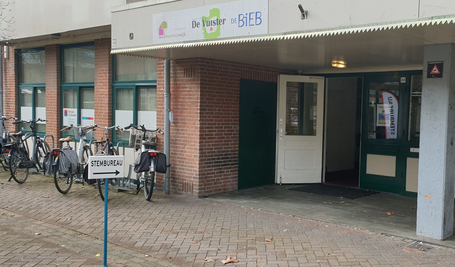 Buurthuis De Vuister in Koog aan de Zaan is een van de stemlocaties. 