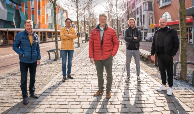 <p>V.l.n.r. Lambert Bruin, Tino Kerdijk, Stef van Amesfoort, Jon Ruigrok en Mark de Graaf.</p>