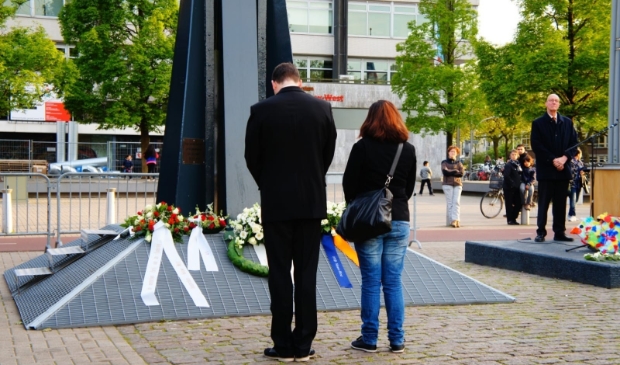 <p>Herdenken op Plein 40-45, misschien volgend jaar weer.</p>