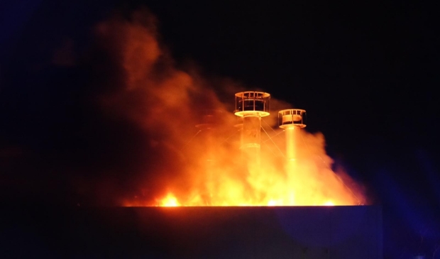 <p>In de nacht van donderdag op vrijdag hevige brand bij visbedrijf, letsel gewonde onbekend.</p>