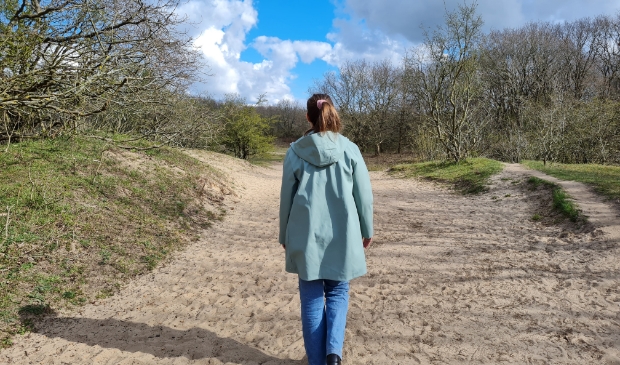 <p>Wandelen door de Kennemerduinen.</p>