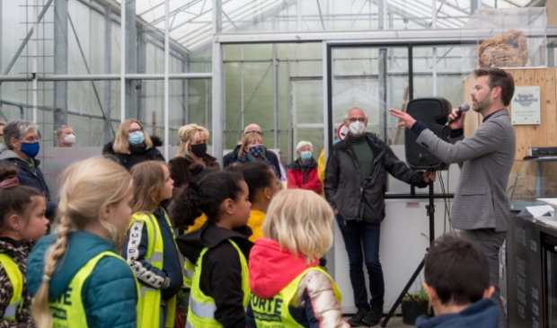 <p>Wethouder Christian Braak opent het nieuwe tuinseizoen van Hortus Alkmaar</p>