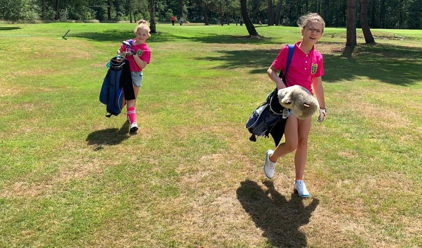 Jeugdgolf op De Gelpenberg. Samen met de Joost Luiten Foundation maakt de baan zich sterk voor promotie van de golfsport bij de jeugd van Coevorden.