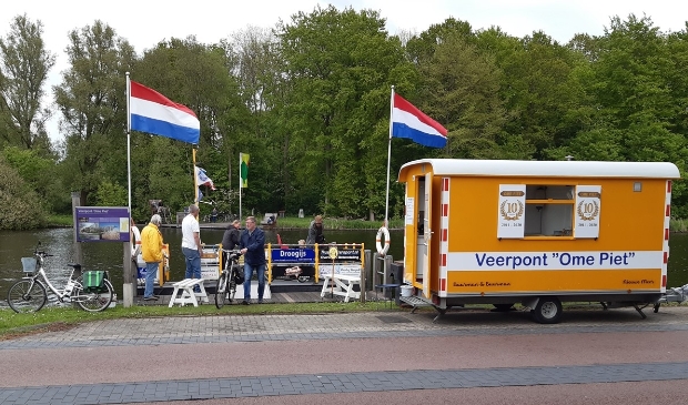 <p>Pontje Ome Piet is sinds 17 april weer in de vaart.</p>