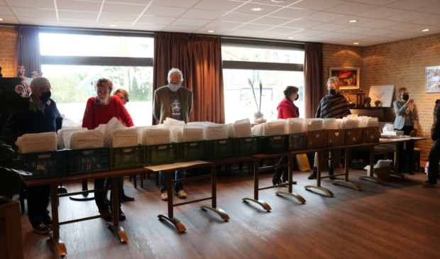 <p>De Covid-19 regels werden goed nageleefd tijdens de uitreiking van het jaarboek van de Historische Kring Berckhout Bobeldijck.</p>