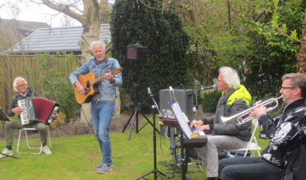 <p>v.l.n.r. Henk Kerssens, Peter Dekker, Gerard van der Schaaf en Hans de Goede </p>