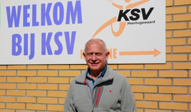 <p>Ton Oosterling, voorzitter van voetbalvereniging KSV: ''KSV is mijn club. Al 35 jaar.''</p>