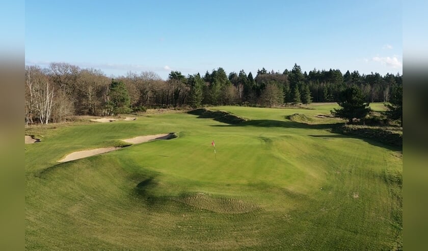 <p>De tweede hole van de New Course op Les Bordes. De baan wordt in juli geopend.</p>