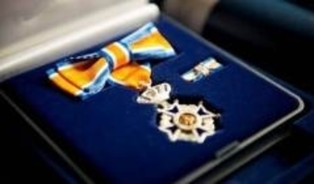 <p>Kent u iemand die een lintje verdient? </p>