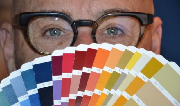 <p>Leo, je zou hem ook kleurenarchitect kunnen noemen.</p>