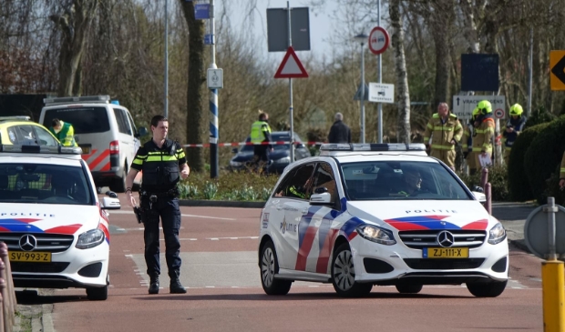 <p>Grote afzetting en groot onderzoek aan de gang. Vermoedelijk is een gasleiding geraakt tijdens werkzaamheden.</p>