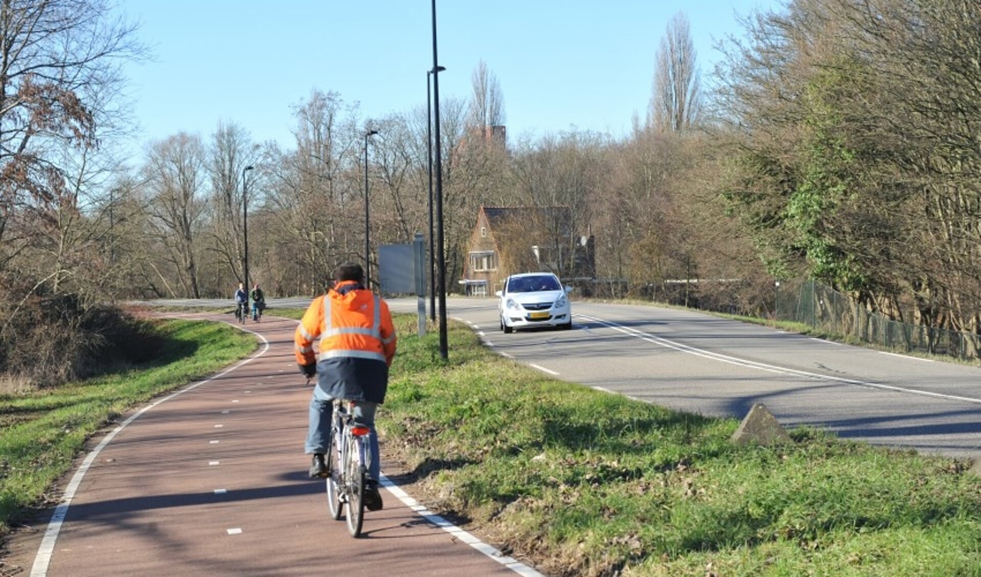 Zaanstad wil haar inwoners 'verleiden' om vaker te lopen, de fiets of het openbaar vervoer te gebruiken. 