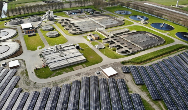 <p>Zonnepark bij rioolwaterzuivering in Wervershoof.</p>
