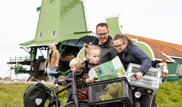 <p>Met het gezin op de molenroute.</p>