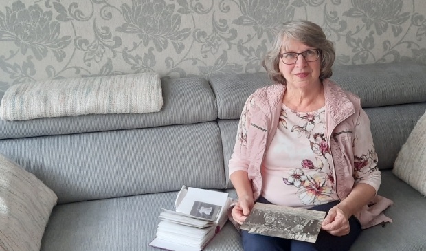 <p>Wilma Bruin uit Heiloo startte de Facebookpagina ‘Nostalgisch Heiloo’ en deelt daar oude foto's van mensen, plekken en huizen.</p>