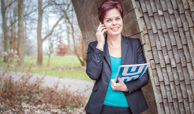 <p>Brenda Eerdhuijzen : “Als secretaresse leer je alle lagen van een bedrijf kennen omdat je automatisch bij nieuwe projecten wordt betrokken."</p>