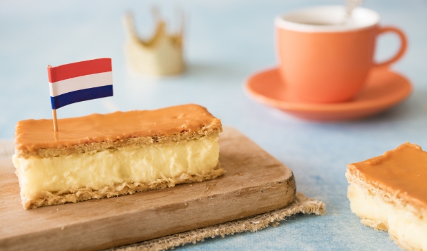 <p>Genieten van lekkere oranje hapjes en drankjes. </p>