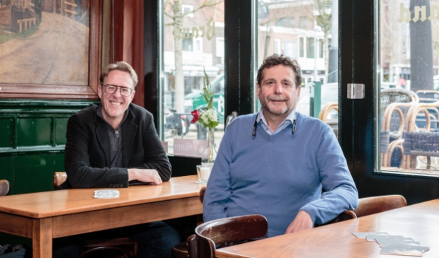 <p>Henry Wassink (links) en Hans Preeker zijn de nieuwe voorzitters.</p>
