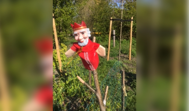 <p>Bezoekers aan de Rosarium Vriendentuin werden op Koningsdag vorstelijk welkom geheten.</p>