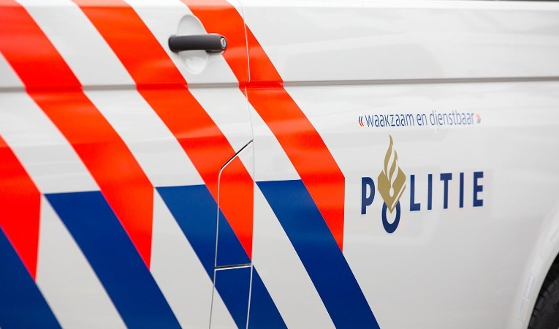 Een 20-jarige man uit de gemeente Edam-Volendam is in de nacht van zaterdag op zondag zwaar mishandeld. Heeft u informatie over de zaak? Neem dan contact op met die politie via telefoonnummer 0900-8844. 