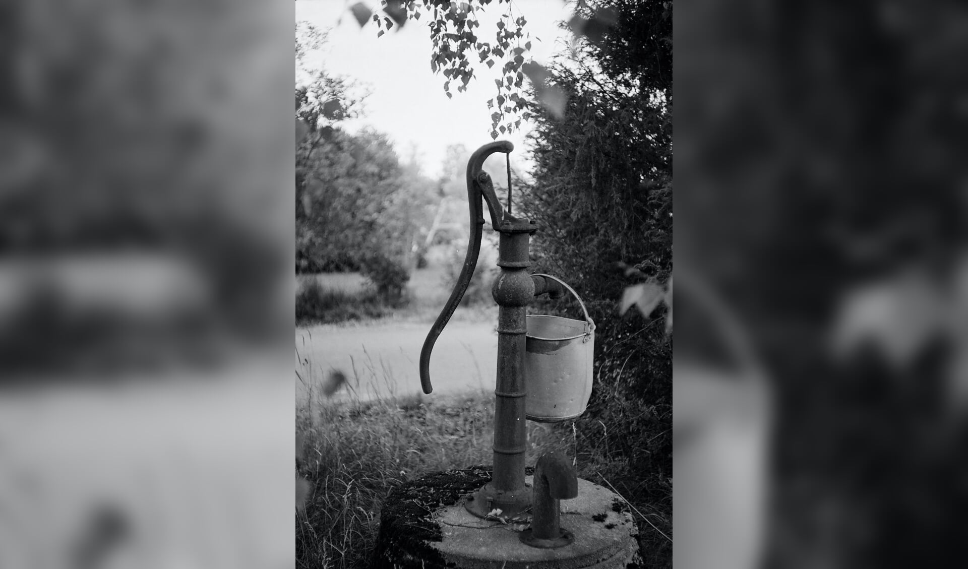 Ooit, tot 1927, waren de inwoners van Egmond-Binnen voor drinkwater afhankelijk van plaatselijke waterpompen