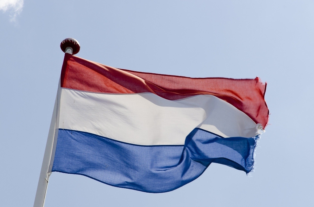 <p>Op 5 mei mag de vlag uit.</p>