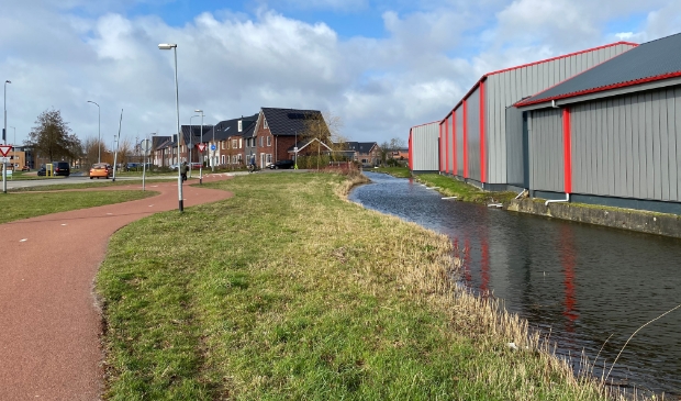 <p>Het terrein is nu nog in gebruik als opslaglocatie en er bevindt zich een autoschadebedrijf. </p>