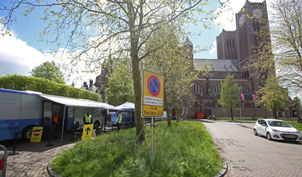 <p>De testlocatie, waar je nog tot en met 28 juni zonder afspraak terechtkunt, vind je bij de Kathedrale Basiliek St. Bavo.</p>