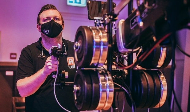 <p>Jeron Groeneveld hier in actie wordt mogelijk Omroepvrijwilliger van het jaar</p>