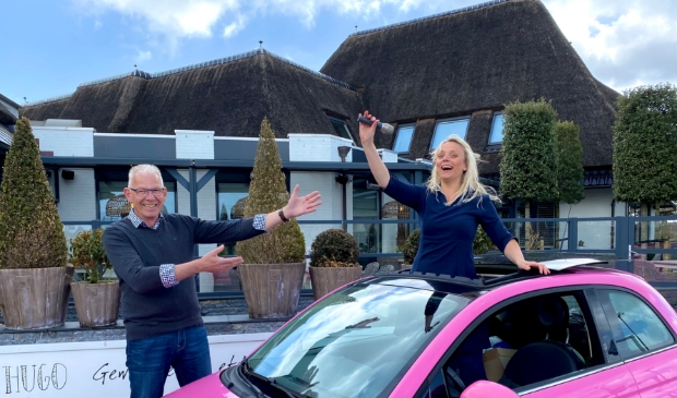 <p>Diverse namen zijn de revue gepasseerd bij het zoeken naar de gastheer/vrouw, allen uit het biljartwereldje. Maar ineens zag Dirk Snip het licht!</p>