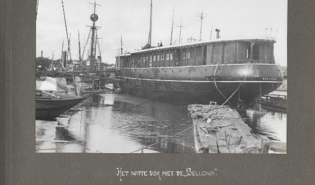 Het natte dok met de Bellona.