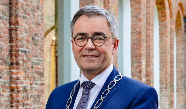 <p>Burgemeester Wienen.</p>